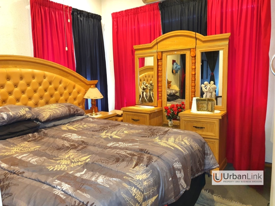 3 Bedroom Property for Sale in Safari Gardens North West